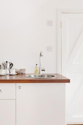 Converted Historical Stone Coach House, Glasgow (photo 4)