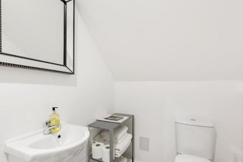 Converted Historical Stone Coach House, Glasgow (photo 8)