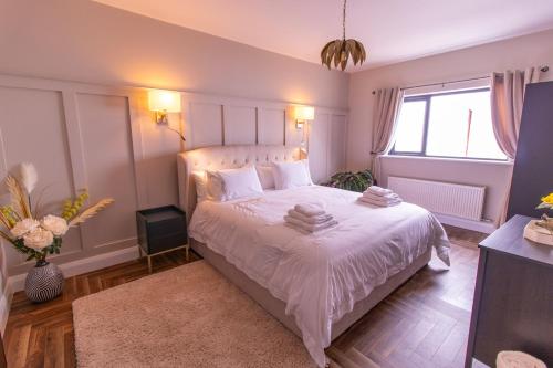 Eden House and Pet Farm in Ballinasloe
