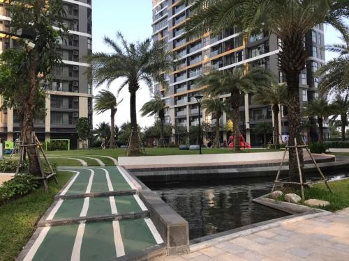Campell hotel & apartment Vinhome Grand Park