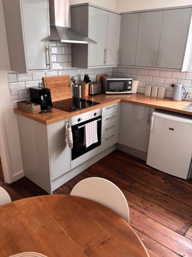 บริการและสิ่งอำนวยความสะดวก, Catherine Hill House Grade 2 Listed Apartment, Frome in โฟรมี