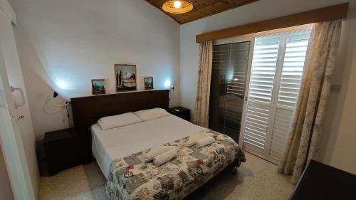 Comfortable 2BR Seaside House & Free Parking in Perivolia