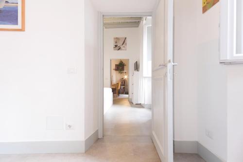 Elegantis Trastevere Modern Apartment - Comfort in Rome Most Charming District, Rom (Foto 7)