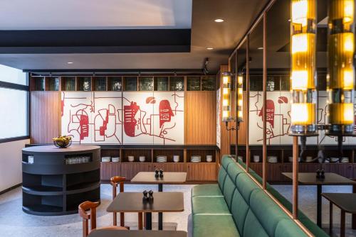 Food and beverages, Hotel Le Lumiere near Institut & Musee Lumiere