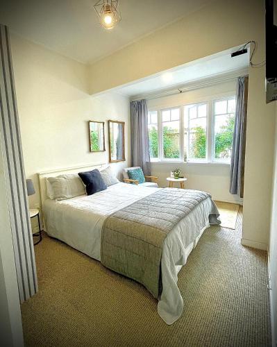 Bavaria Bed & Breakfast in جبل عدن