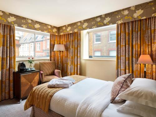 The Mandeville Hotel - image 4