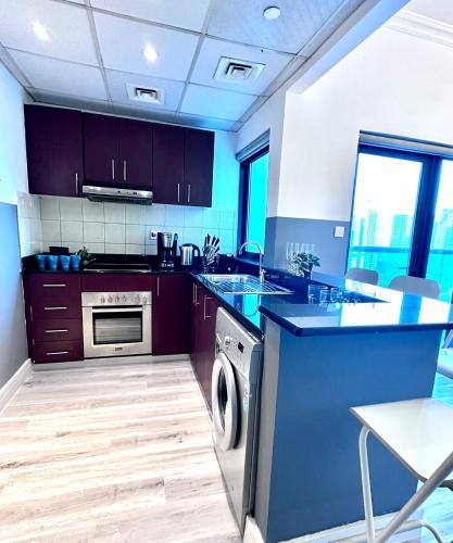 Elegant Condo to stay with Spectacular Marina View, Dubái (foto 3)