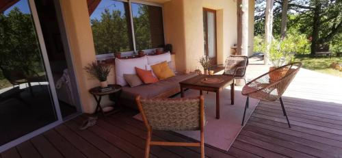 Chambre confortable a la campagne - Roumengoux