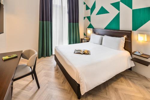 room detail thumbnail 0