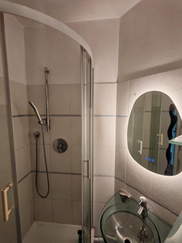 Studio Proche Paris in Шавіль