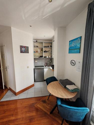Studio Proche Paris in Шавіль