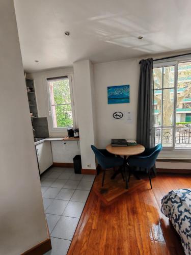 Studio Proche Paris in Шавіль