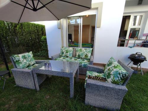 Vrt, Appartement bouznika kettani avec jardin privé accés direct à la piscine (Appartement bouznika kettani avec jardin prive acces direct a la piscine) in Bouznika