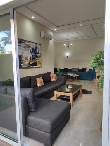 Appartement bouznika kettani avec jardin privé accés direct à la piscine (Appartement bouznika kettani avec jardin prive acces direct a la piscine) in Bouznika