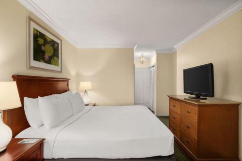 King Room room in Maison Dupuy Hotel