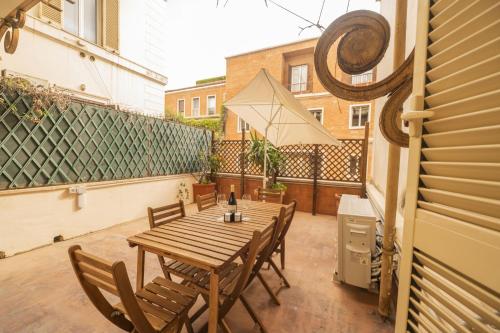 Barberini Grand Retreat with Terrace, Рим (фото 2)