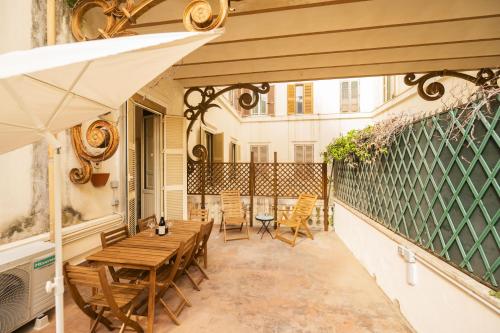 Barberini Grand Retreat with Terrace, Рим (фото 3)