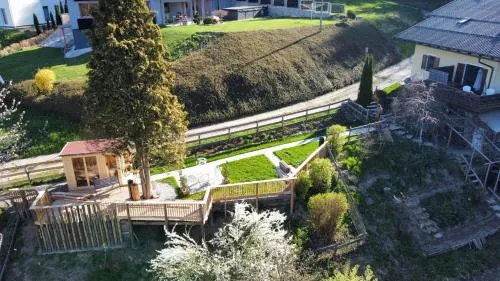 Fridas Place - DER Blick über ganz Villach - 160 m2 Ferienoase - ganzes Haus bis zu 8 Personen in Villach, Österreich