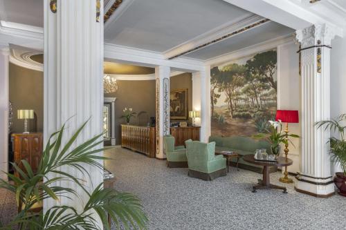 ล็อบบี้, พาเลซ โฮเทล (Palace Hotel) in เวียเรจโจ