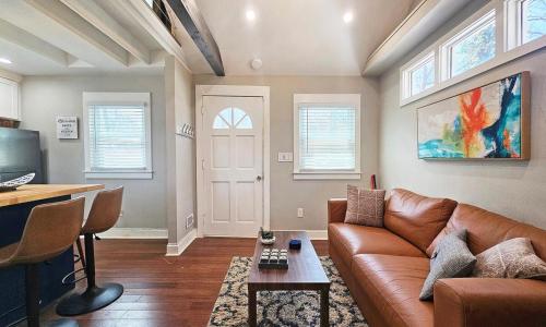 Private Atlanta Tiny House with Mini Golf in Forest Park