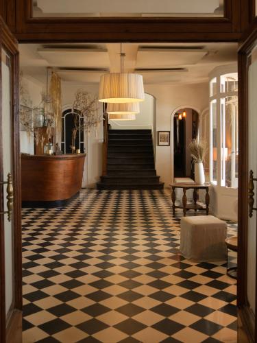 Előcsarnok, Hostal Empuries in La Escala