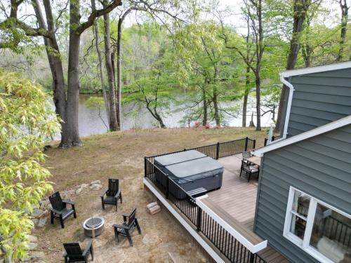 River Heights Retreat in Massey