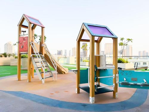 Luxury 1BR on High Floor JVC - image 14