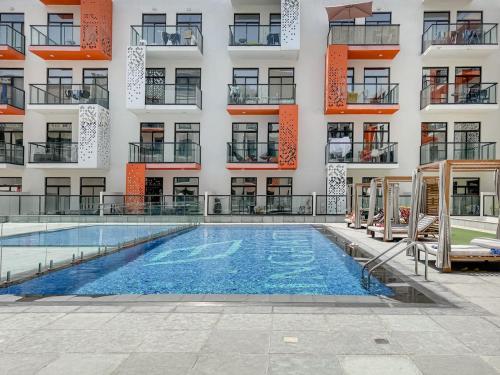 Bright and Spacious 1 Bed Prime JVC Location, Dubaï