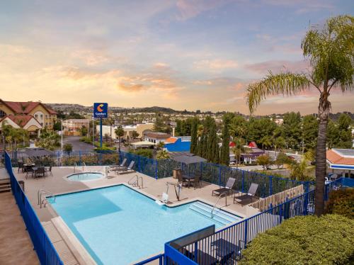 Fairfield Inn by Marriott Santa Clarita Valencia - image 7