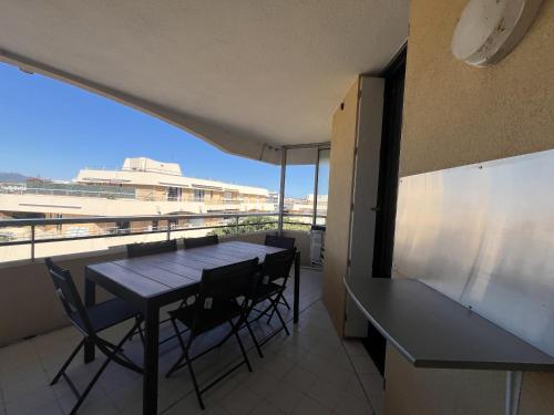 Apartment with View and Balcony image 5