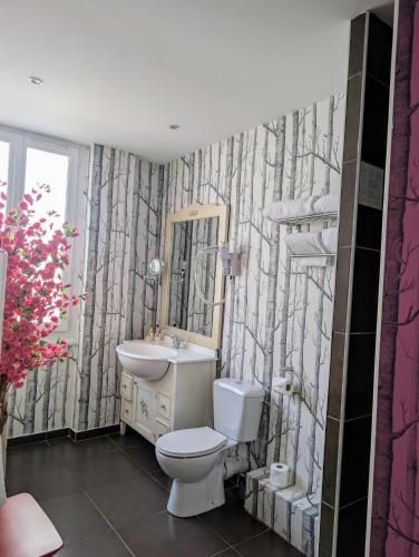 room detail thumbnail 2