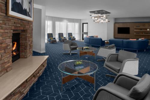 บริการและสิ่งอำนวยความสะดวก, Courtyard by Marriott Santa Clarita Valencia in ซานตาแคลริตา (CA)