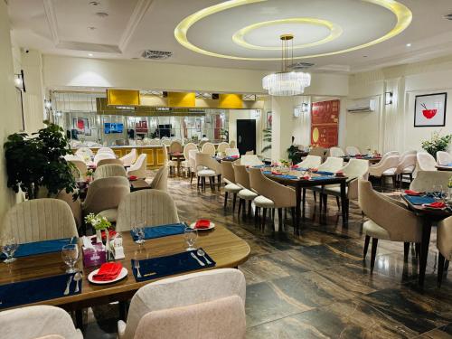 Ételek és italok, RT Grace Royal Taj Hotel Sukkur near Sukkur repülőtér