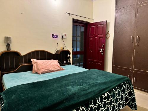 Cozy Room in 3BHK duplex, Déhrádún