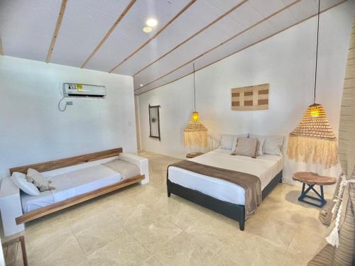 1 double bed, 1 twin bed