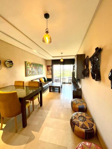 One-Bedroom Apartment image 8