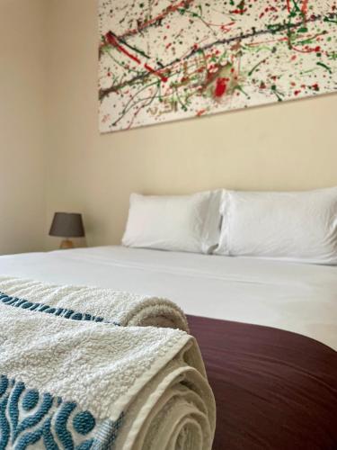 One-Bedroom Apartment image 7