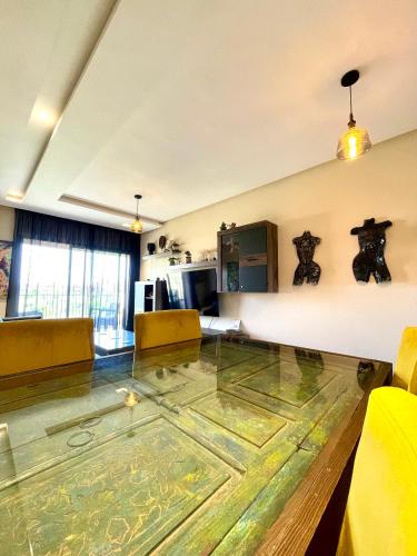 One-Bedroom Apartment image 5