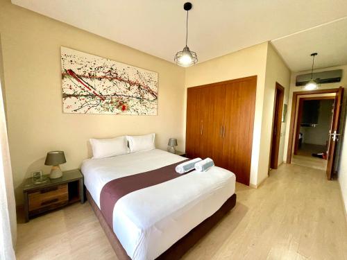 One-Bedroom Apartment image 2