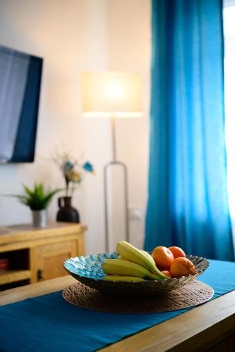 餐飲選擇, Modern house , Perfect for business trip & Families holiday or working proffesionals-5 min from M1 J in 比爾伯樂