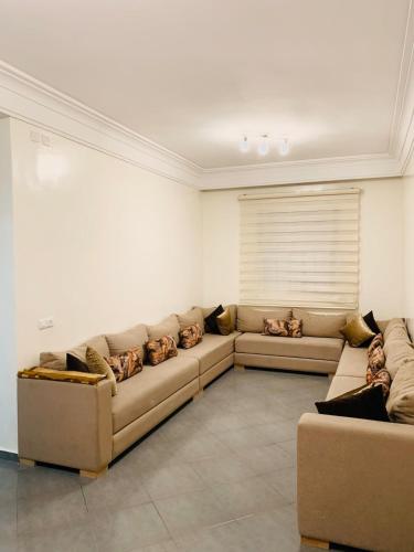 Spacious apartment 15 minutes from aéroport Marrakech reservation juste pour les familles est les couples mariés 2