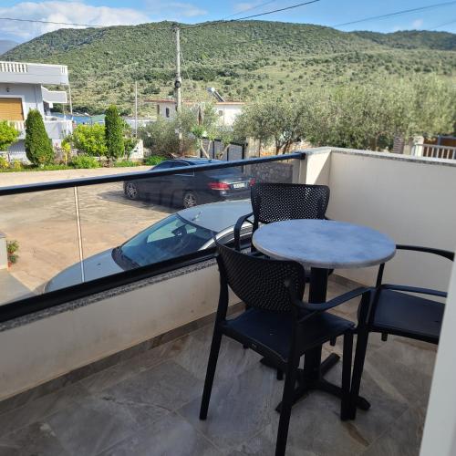 Deluxe Triple Room room in Villa LeoZeka
