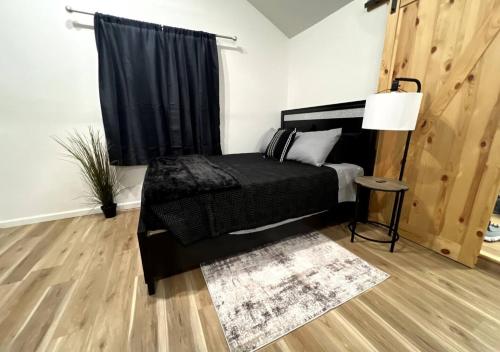 Brand New Bungalow with Amenities in 伊斯頓高地
