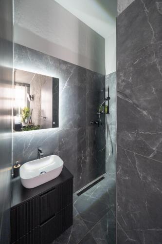 Wellness Rooms Central - image 14