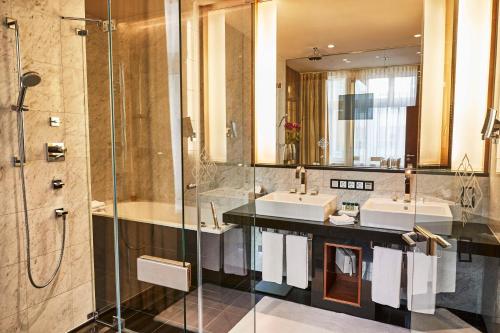 Vier Jahreszeiten Kempinski München - main image