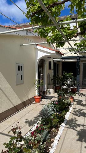 ELA i GABI in Omisalj
