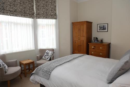 The Waves: Yorkshire Coast B&B - image 9