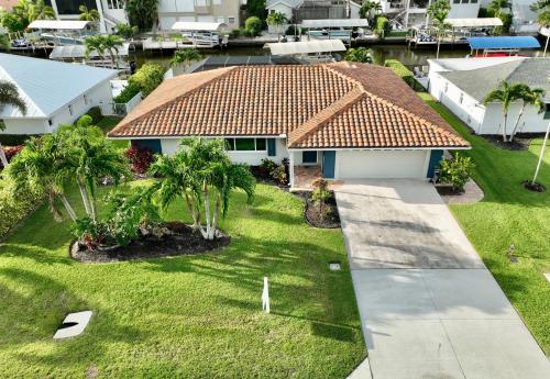 Four-Bedroom House image 5