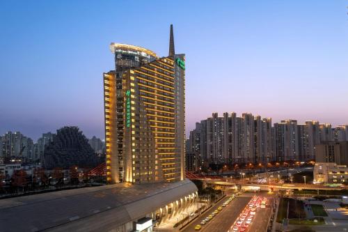 Holiday Inn Shanghai Jing'an, Shanghai