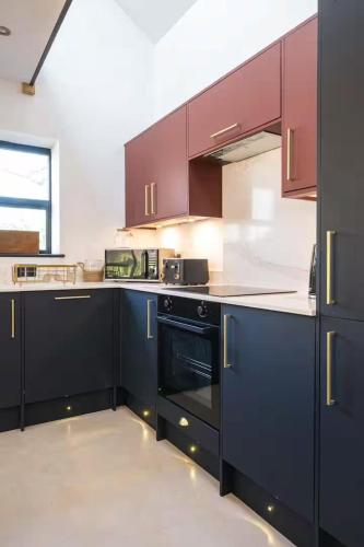 Kitchen, Aylesford-House-Sleeps 2 & 1 infant-Parking in Aylesford